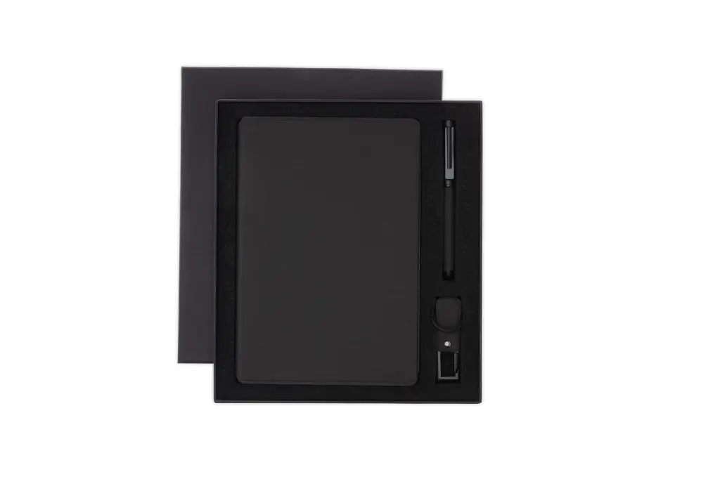 CHANGE ZERO Sustainable Gift Set with Refillable Notebook, Pen & USB Keychain - Black (7).webp