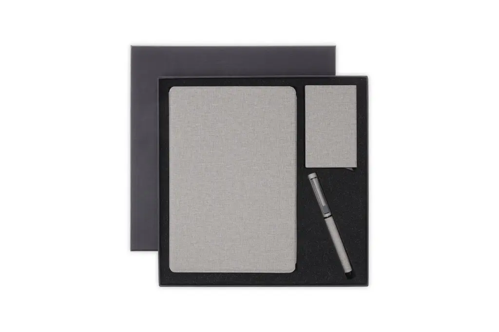 CHANGE ZERO Sustainable Gift Set with Refillable Notebook, Pen & Cardholder - Grey (7).webp